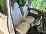 運転席シート廻りは使用感も少なく、良好な状態となっています。丁寧に使われていたことがよくわかりますね。