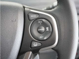 ◆アダプティブクルーズコントロール◆予め設定した車速内でクルマが自動的に加減速。前走車との適切な車間距離を維持しながら追従走行します。【LKAS】車線維持支援システムでステアリング操作を支援。