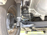 お車を安心してお乗りいただく為には、足回りの定期点検が欠かせません。サービスサポート(有償保証)では無料点検もご提供しており、安心のカーライフをお過ごしいただけるサポート体制が整っています。