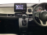 純正ディスプレイオーディオ(WX211C)を搭載しています。