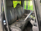 運転席シート廻りは使用感も少なく、良好な状態となっています。丁寧に使われていたことがよくわかりますね。