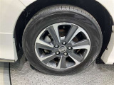 【タイヤ・ホイール】205/60R16の純正アルミタイヤになります。スタッドレスタイヤもこのサイズをお求め下さい。