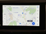 純正ナビを装備。タッチパネル式で使いやすく、お出かけもラクラクです。