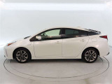 ロングラン保証付き。トヨタのお店で中古車をお買い上げいただいたお客様に安心で快適なカーライフをお約束する。1年間の保証です。