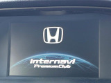 【メーカー純正ナビ】インテリアに溶け込むスタイリッシュな「専用設計」メーカーナビを装備♪視認性や操作性など基本性能にも優れ、より上質なカーライフをお楽しみいただけます。