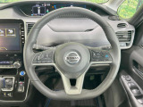 【ステアリングスイッチ】運転中、前方から目線をそらすことなく、オーディオ等の操作が可能な便利機能!安心&快適なドライブを演出してくれます♪