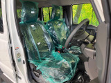 もちろん車内はキレイです♪よりクリーンな状態をキープしたいお客様には『ナノゾーンコート』がおすすめ!新型コロナウイルス対策や、除菌・消臭に効果を発揮し多くの方にご好評いただいております。