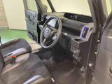 納車前にはプロのメカニックが点検、整備を行いますので安心してお乗り頂けます!!