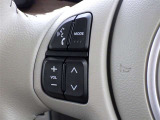 ステアリングスイッチ装備!運転しながら手元でオーディオの操作などができます。