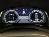 12.3インチTFTカラーマルチインフォメーションディスプレイは、4つのテイストと3つのレイアウトの中から、好みに合わせて表示を変えることが出来ます!インフォメーションを複数表示することも可能!