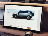 新インフォテイメントシステム「Pivi Pro」に搭載される3Dサラウンドカメラシステム。車輌AIにより車輌を含む周囲の映像を立体的に表示。よりスムーズな駐車や発進が可能となります。