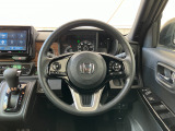 ホンダセンシング装着車となっております。衝突軽減ブレーキ、誤発進抑制機能、歩行者事故低減ステアリング、路外逸脱抑制機能、アダプティブクルーズコントロール、車線維持支援システム他、安全運転を幅広く支援。
