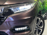 【シーケンシャルターンランプ付きLEDヘッドライト】人気の『流れるウィンカー』付きのLEDヘッドライトを装備♪高級感はもちろん、点灯時は存在感たっぷりで他車からも認識されやすく安心です。