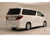 ★トヨタ認定中古車ライト★ 1年間走行距離無制限の「ロングラン保証」が付いています。全国約5,000ヶ所のトヨタのお店で保証修理可能です。お出かけ先でも安心です。選べる延長保証もご用意しています。