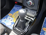 お車選びをお楽しみ頂けるよう、在庫車の展示スペースを十分に確保しております。