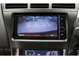 バックモニターがあれば車庫入れ時など、後ろが確認できて安心です。運転に自信がない方にはおすすめの装備です。ただし、バック時目視での確認も忘れずに。