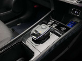 長距離運転や、渋滞時に疲労軽減できるオートブレーキホールド機能付きです。