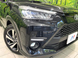 【シーケンシャルターンランプ付きLEDヘッドライト】人気の『流れるウィンカー』付きのLEDヘッドライトを装備♪高級感はもちろん、点灯時は存在感たっぷりで他車からも認識されやすく安心です。