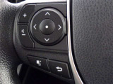 ステアリングスイッチ装備!運転しながら手元でオーディオの操作などができます。