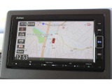 純正ナビ(VXM-214Vfi)でフルセグ、Bluetoothオーディオを楽しめる。