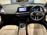 ☆センターパネルを運転席側に僅かに傾けたBMW独特のインパネ☆【駆け抜ける歓び】はここからもスタートしております☆