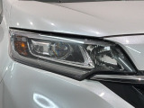 LEDヘッドライトは、点灯の瞬間から最大光量を発揮し、突然暗くなるトンネルなどでの安定感を高めます。