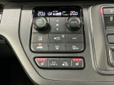 Wエアコン付きです!運転席・助手席それぞれ快適な車内でお過ごしいただけます。寒い時期には嬉しいシートヒーター付きです!