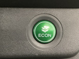 ★ECONスイッチ★ エコドライブを加速しよう!スイッチをONにすると、運転の仕方によるロスを抑え込み燃費をよくするようクルマが頑張ります(*^ー^*)燃費向上にチャレンジ♪