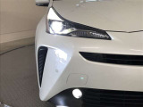 LEDヘッドライトです。デザイン性がよくとても明るいので、夜間の走行や悪天候でも安心です。しかも長寿命!