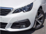 【ヘッドライト】省電力で長寿命の明るく運転しやすいLEDヘッドランプです。明るく照らすので暗い夜道からお客様を守ってくれます。