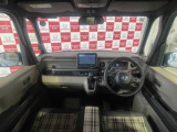 走行少ない当社元展示車!ナビ等装備充実しています♪