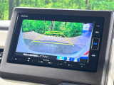 【バックカメラ】駐車時に後方がリアルタイム映像で確認できます。大型商業施設や立体駐車場での駐車時や、夜間のバック時に大活躍!運転スキルに関わらず、今や必須となった装備のひとつです!