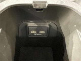 充電用USBポート。