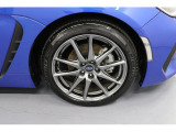 215/45R17インチタイヤを装着してます。