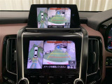 ガイドラインで車両間隔をつかみやすくなっています。バック時に見づらい場所や狭い駐車場で便利です♪
