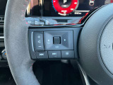 ナビの音量など車両情報を手元で操作できるハンドルスイッチ付き。