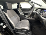 前席の画像です。是非運転席に座っていただき視界等をご確認ください。