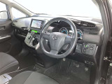 見通しのよいすっきりとした視界で、誰でも運転しやすいです。運転のしやすさは疲れにくさにも繋がりますよ♪