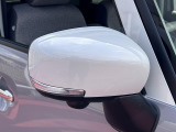 [ウィンカーランプ付ドアミラー]おしゃれな車の必須装備!ドアミラーにウインカーが付いているので、視認性もアップ!!