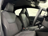 見通しのよいすっきりとした視界で、誰でも運転しやすいです。運転のしやすさは疲れにくさにも繋がりますよ♪