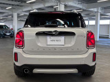 全てのMINIに全国のMINI正規ディーラーでご利用いただける保証をお付けしてご納車させていただいております(一部特殊車両を除く)。