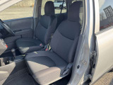 運転席&助手席☆ブラック系の内装色ですので汚れが目立ちにくいです☆