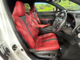 運転席シート廻りは使用感も少なく、良好な状態となっています。丁寧に使われていたことがよくわかりますね。