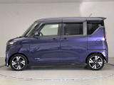 【ユーカーズ浜線へようこそ】屋根付駐車場なので、雨でもゆっくり車をご覧いただけます!当社は、新車、中古車、サービス工場と併設しております。トラブル時も安心です!