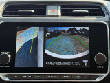 ナビのカメラボタンを二回押すことで運転席からの死角もカバーできます