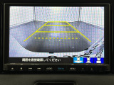 ★バックモニター搭載★ バック時目視しにくいクルマの周囲をカメラで映し出し、安全・安心駐車をサポート♪バックの苦手な方も後ろがハッキリ見えるので安心です☆