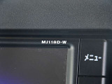 日産純正ナビゲーションMJ118D-Wが付いています。