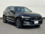 北欧流のラグジュアリーを体現したXC60。伝統的なスカンジナビアン・デザインを継承しながら、躍動感にあふれ優雅な雰囲気を身にまとう、新しい潮流を具現化したスタイリングです。