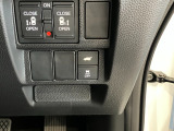 【VSA】車の横滑りを制御し、『走る・曲がる・止まる』の全領域で車の安全性を確保するシステムです!その他、安全装備もバッチリです!
