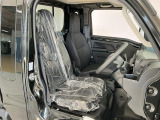 【運転席・助手席】内装ルームクリーニング済みです。しっかり綺麗にしていますので、是非、お確かめください。車に自信があるからこそ、是非一度ご来店頂き内外装も見てもらえると幸いです。